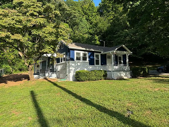 3rd image of 1018 E Red Bud Rd