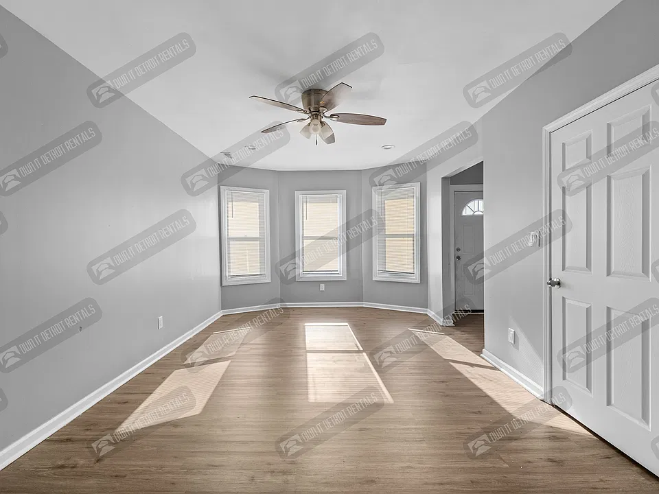 2 bed, 1.0 bath, 1056 sqft, $820