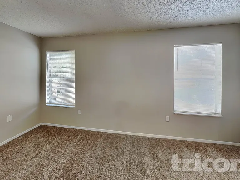7503 Leon Ave — Photo 7