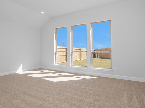 4th image of 18418 Mahogany Glow Ln