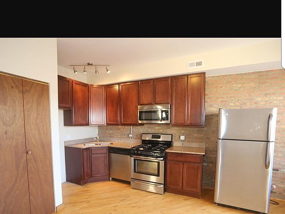 2nd image of 1100 E Hyde Park Blvd #3S