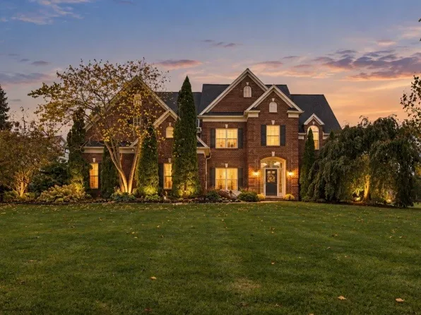 3 Claridge Cir, Webster, NY 14580
