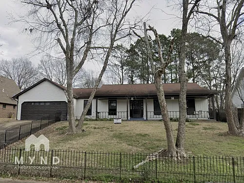 1012 Hunters Point Dr Photo 1