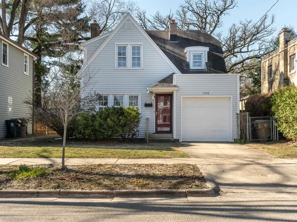 2739 Chamberlain Ave, Madison, WI 53705