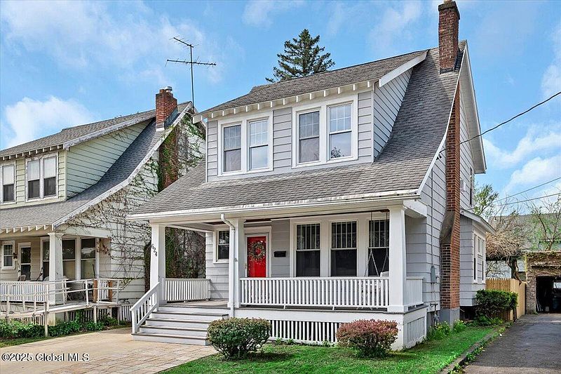 2nd image of 624 Morris Street