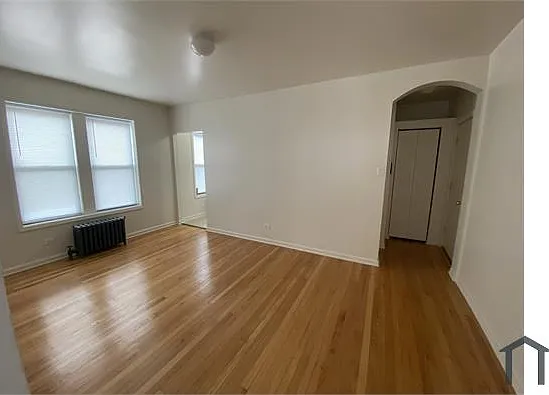2 bed, 1000 sqft, $1,900 — Photo 1