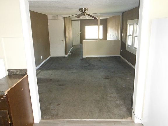 2nd image of 828 Johnson Ave