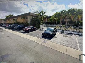 200 SW 38th Ave