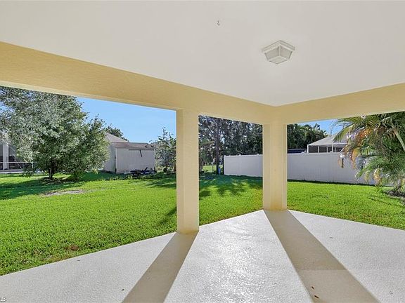 2nd image of 4411 SW 1st Ave