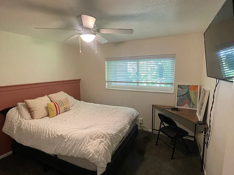 255 Temple Ave #10 — Photo 8