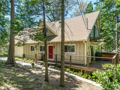 568 Grass Valley Rd, Lake Arrowhead, CA, 92352
