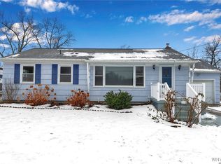 4528 Lincoln Dr, Gasport, NY 14067