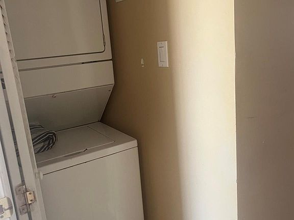 4th image of 16312 89th Street