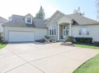 3297 Linden Pl, Canfield, OH