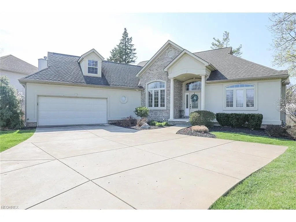 3297 Linden Pl photo 1