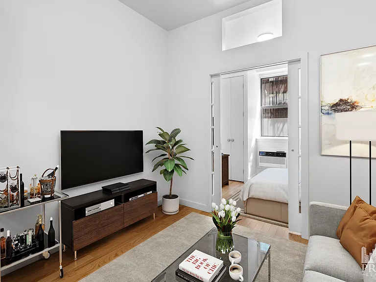335 E 81st St #1D — Photo 2