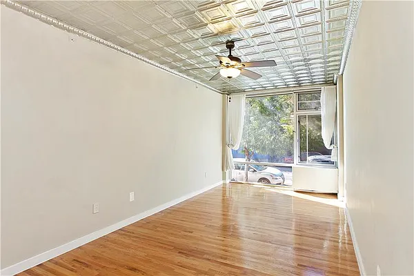 Sold by iList, LLC | media 19