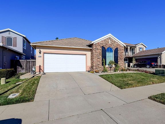 4th image of 7130 Claremont Cir