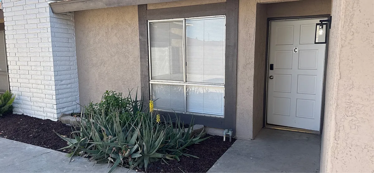 Photo 2 of 15 - 1200 McDonald Way #C - Bakersfield, CA Building Photo - 1200 McDonald Way #C