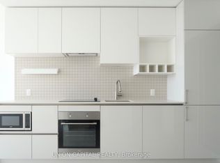 898 Portage Pkwy #5305, Vaughan, ON L4K 4Z4