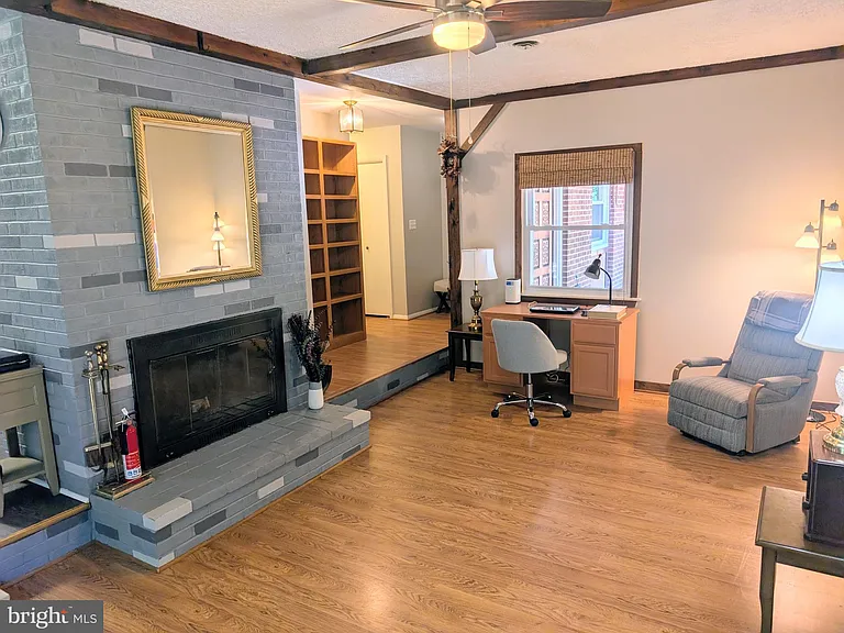6997 Gilbeth Rd — Photo 18