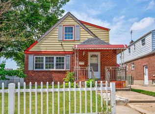 8242 Little Neck Pkwy, Glen Oaks, NY