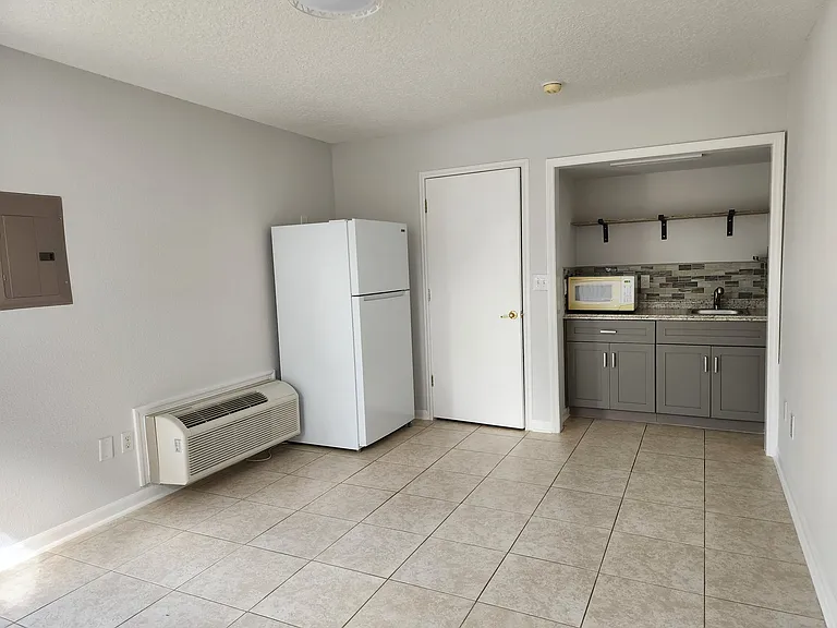 222 Coco Plum Dr #5 — Photo 3