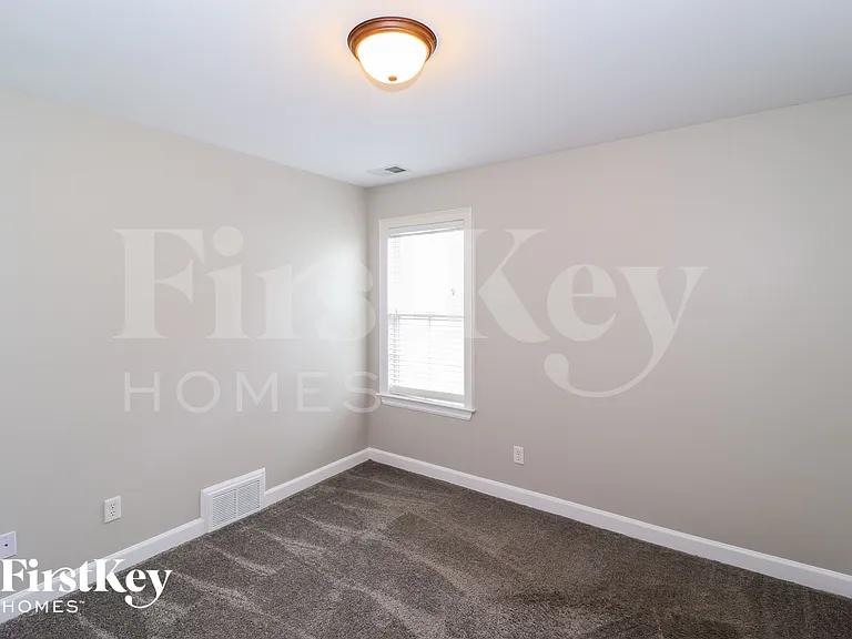 170 Southwind Dr — Photo 13