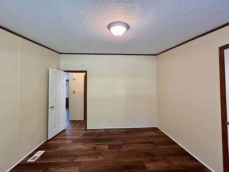 229 Bateman Ln — Photo 15