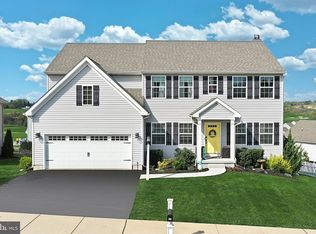 603 Hennyson Dr, York, PA 17402