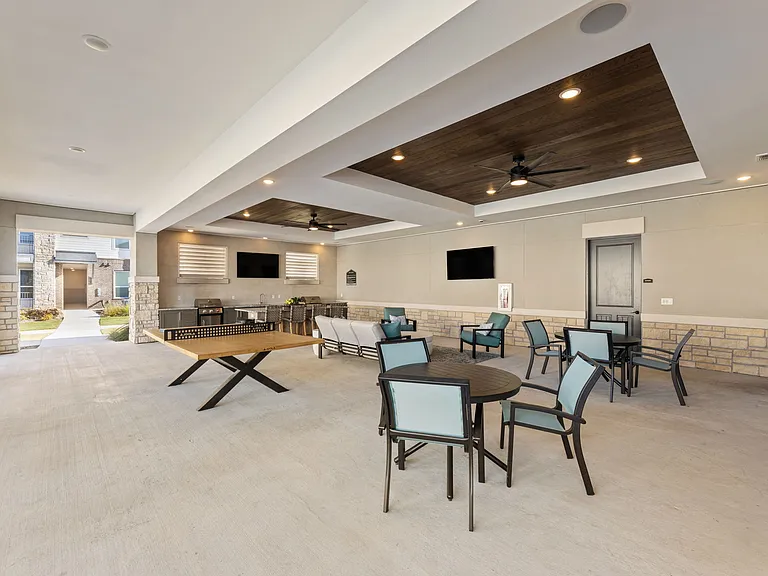 The Royalton at Chapel Creek — Photo 21