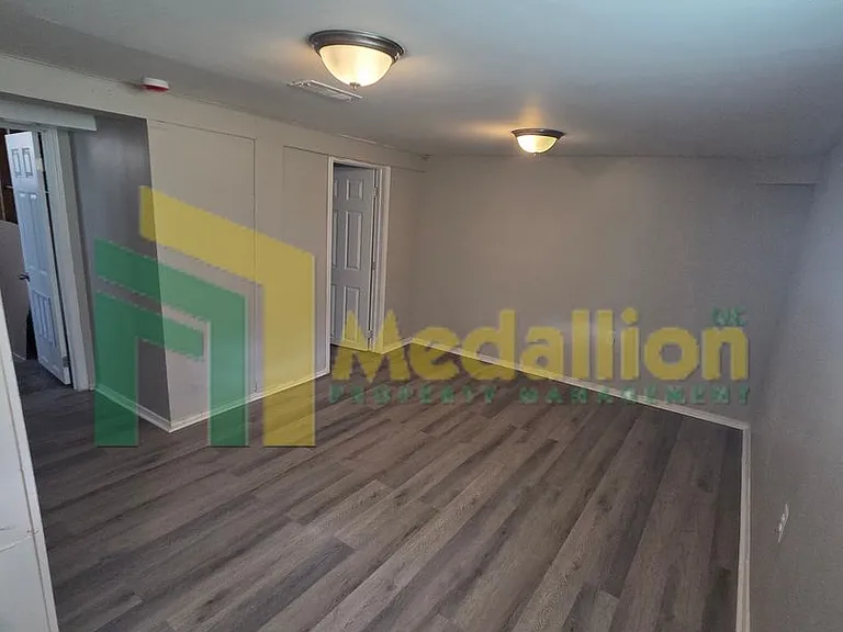 8724 S Eggleston Ave — Photo 13