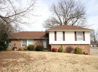 539 E Kingsley St, Springfield, MO 65807