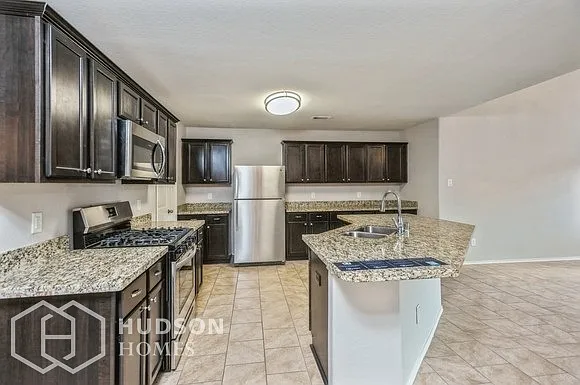 23247 Gallanda Dr — Photo 5