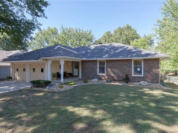 2300 Rhonda Rd, Excelsior Springs, MO 64024