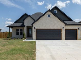 1184 Carrara St, Springdale, AR 72762