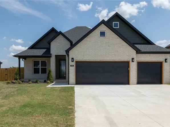 1184 Carrara St, Springdale, AR 72762