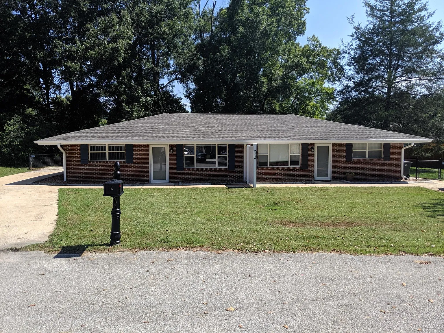 2 bed, 1009 sqft, $1,375 — Photo 2