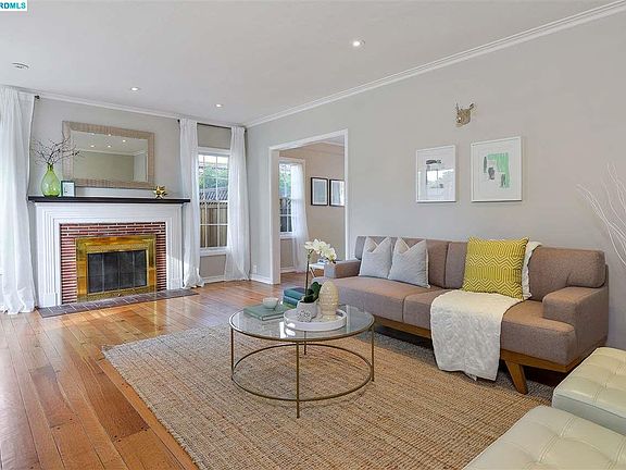 5th image of 38 Danbury St