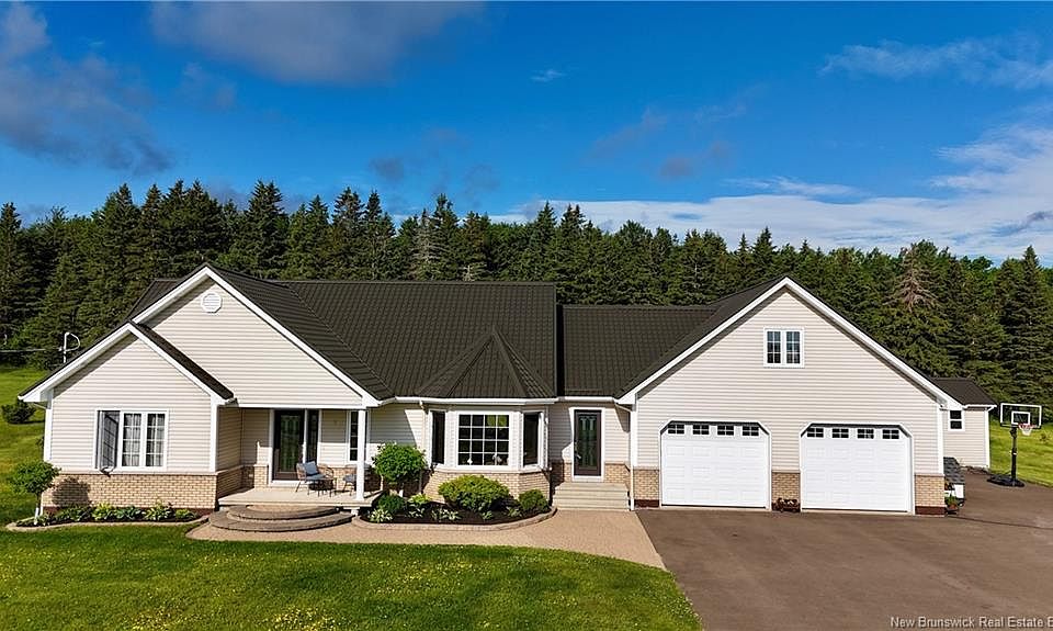 1st image of 32 Falconer Rd