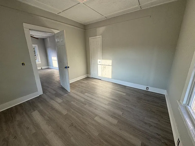 2104 Rosehill Rd — Photo 8