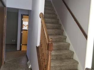 2431 Pebble Valley Rd, Waukesha, WI 53188
