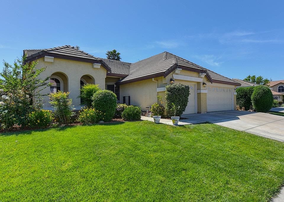 1st image of 9904 Sorrentino Dr
