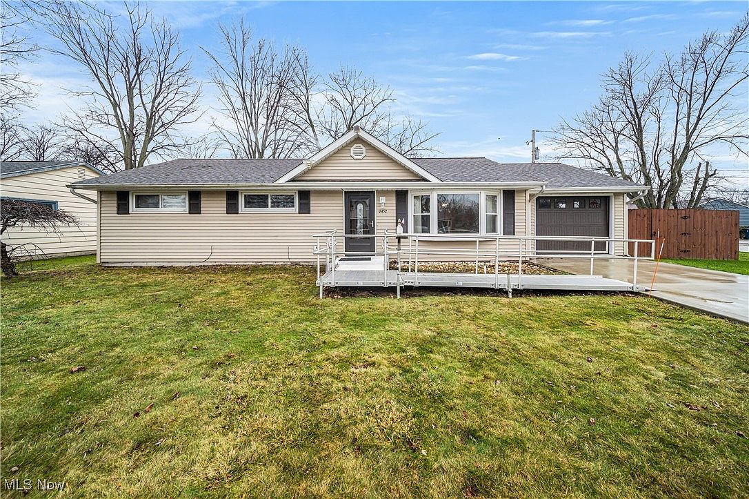 7452 Goldenrod Dr, Mentor On The Lake, OH 44060 | Zillow