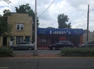 624 Middle Neck Rd, Great Neck, NY 11023