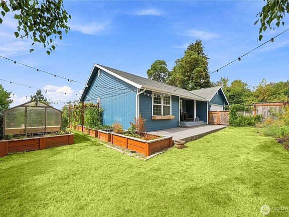 3rd image of 10217 21st Avenue SW