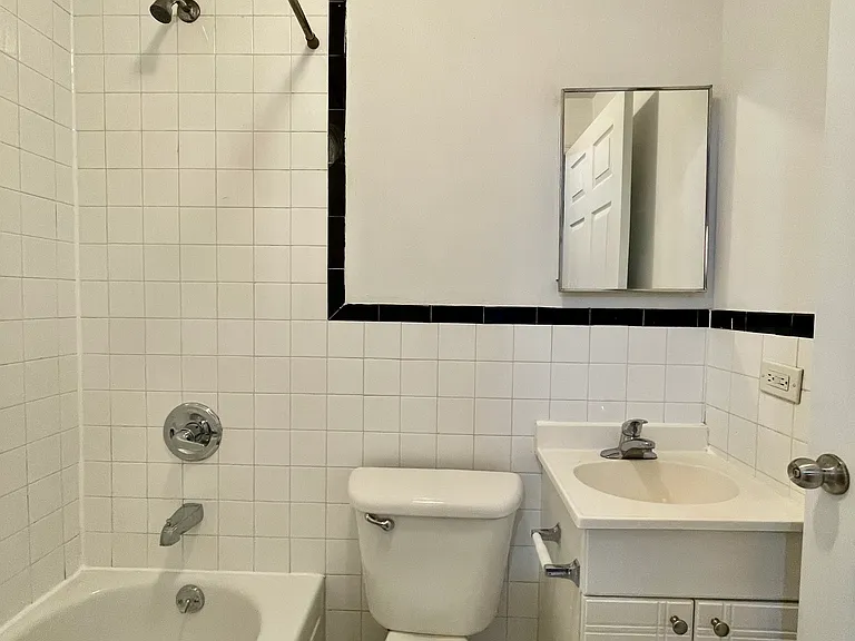 172 E 106th St #3C — Photo 4