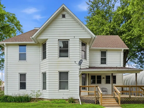 407 Kinzie Ave, Lost Nation, IA 52254