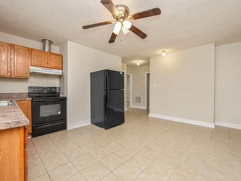 1203 Turnpike Rd — Photo 12
