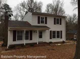 400 Foxcroft Dr, Winston Salem, NC 27103